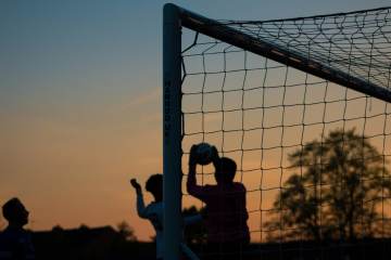 曼城今夏9人离队腾出179万镑周薪空间，收获超3.6亿欧元（配图示意）